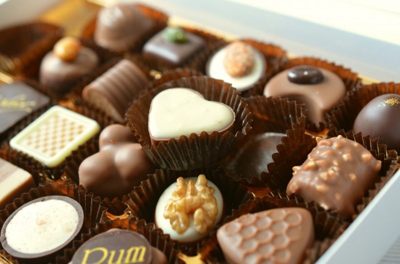 confiserie-LE BOURGUET-min_chocolates_food_candy_calories_nibble_chocolate_heart-782043